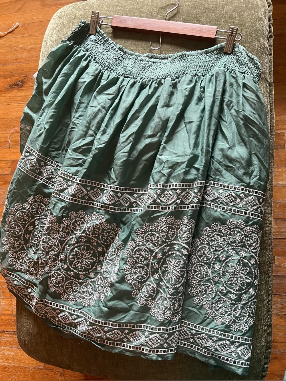 BLUE TASSEL: Silk Cotton Embroidery Skirt